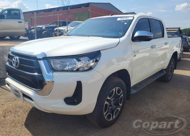 TOYOTA HILUX  2.7 21/21